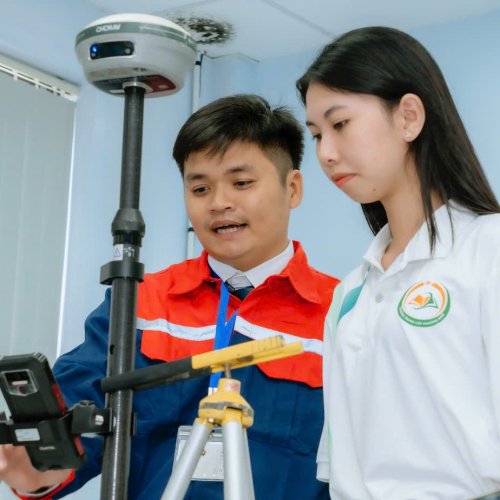 Khám Phá Nghề Trắc Địa – Địa Hình – Địa Chính